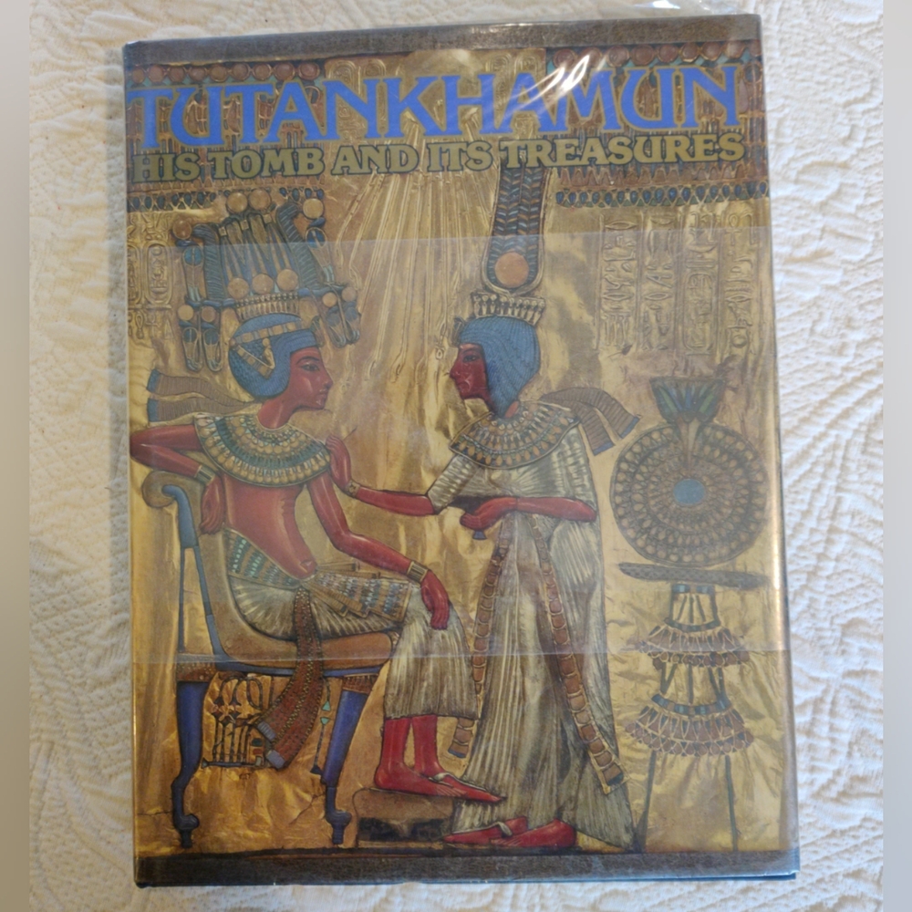TUTANKHAMUN HIS TOMB AND ITS TREASURES I.E.S. EDWARDS HUGE HARDBOUND BOOK